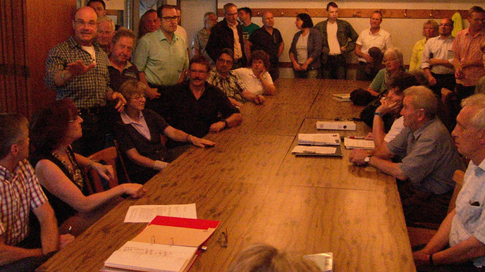 Sitzung zur Sportplatzverlegung vom 9. Juni 2015